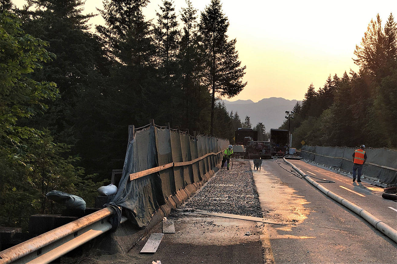 WSDOT contractor crews chipped away the high spots on the EB I-90 Winery Road Bridge after hydro-milling. Photo courtesy of the &lt;a href=index-1317.html target="_blank"&gt;WSDOT Flickr account &lt;/a&gt;