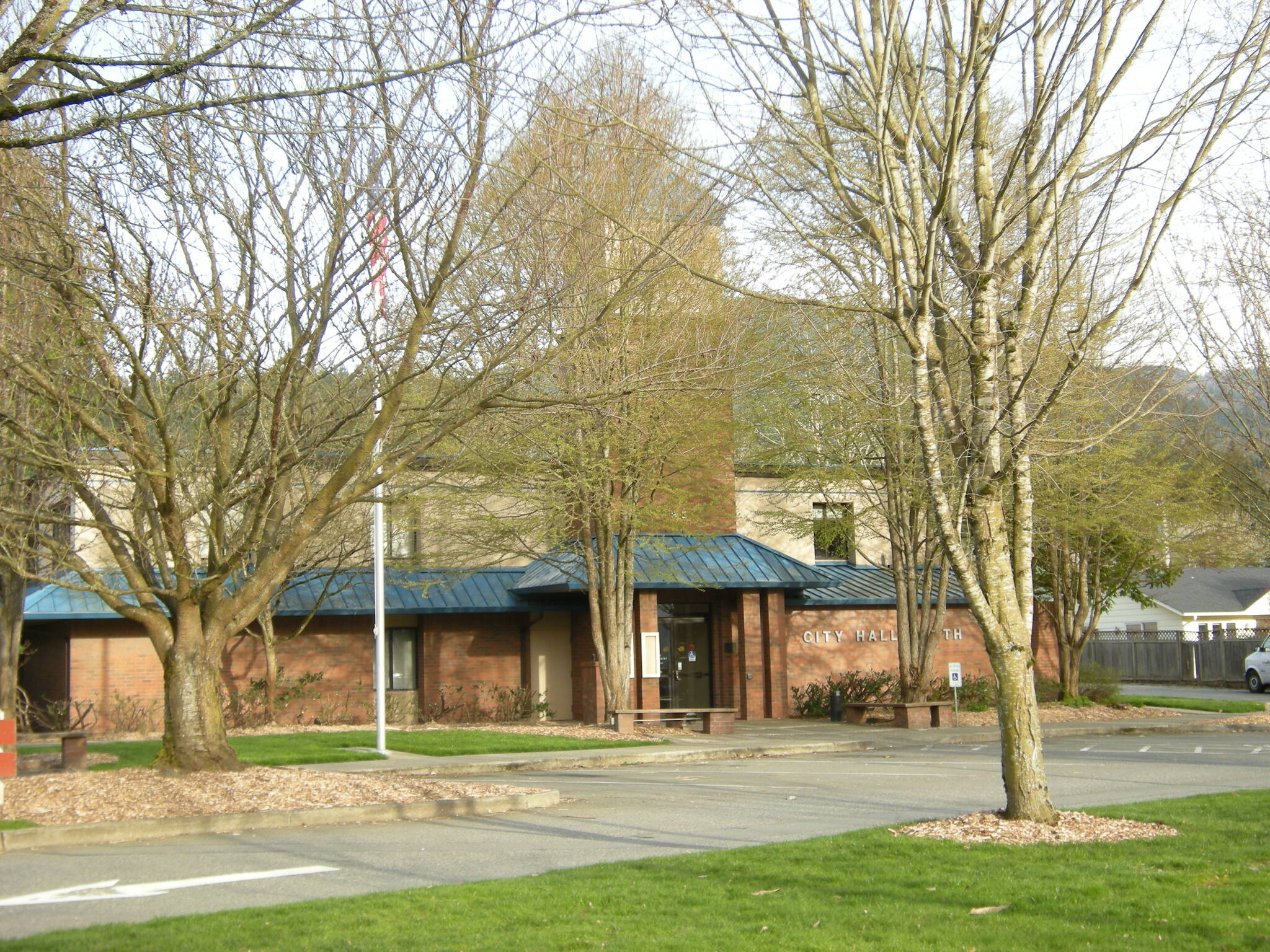 The city council gathers at Issaquah City Hall south for their meetings. (Photo courtesy of Joe Mabel)